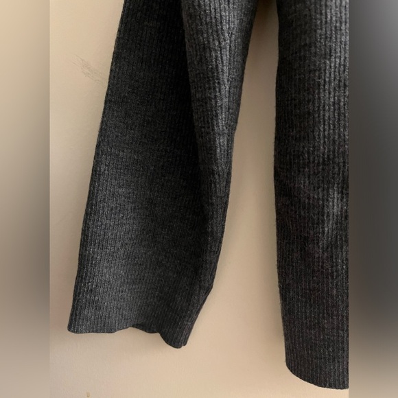 Tory Burch Gray Ribbed Knit Merino Wool Turtleneck Sweater size XL - Picture 6 of 9